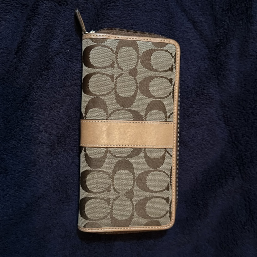 Coach Wallet - Picture 3 of 3